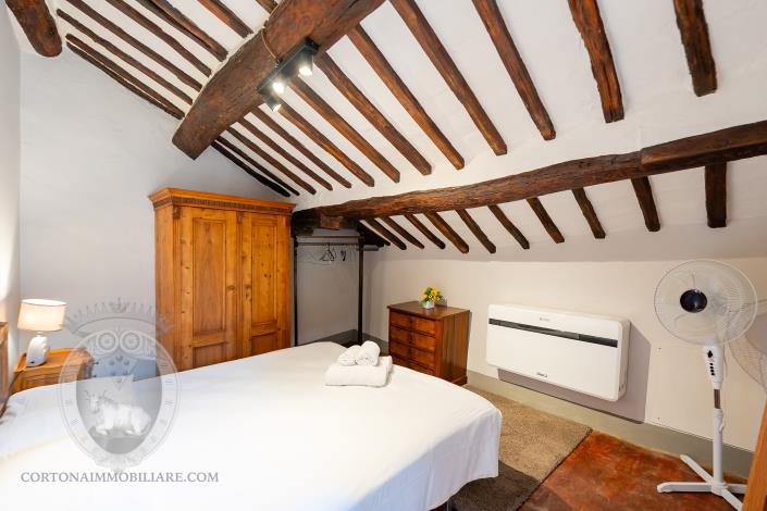 Image No.10-2 Bed Apartment for sale