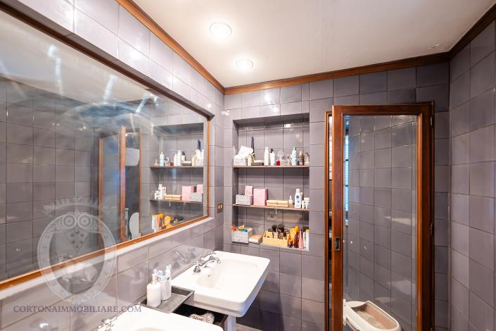 Image No.26-2 Bed Apartment for sale