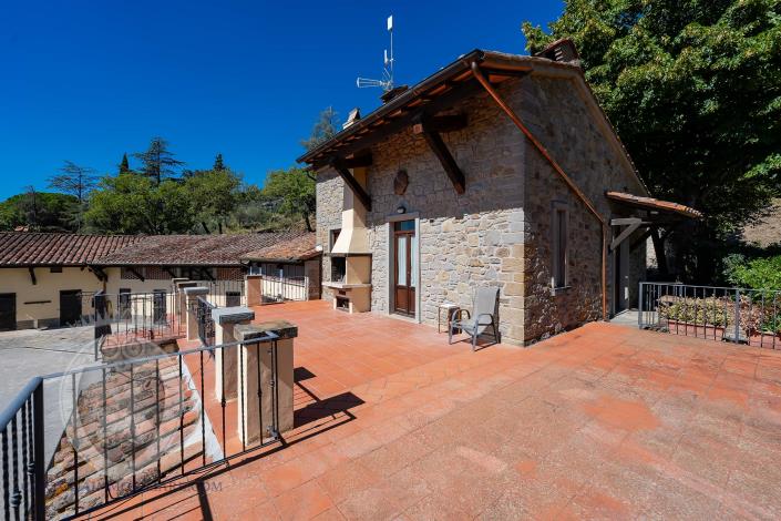 Image No.6-Ferme de 8 chambres à vendre à Cortona