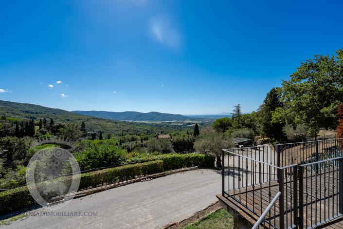 Image No.17-Ferme de 8 chambres à vendre à Cortona