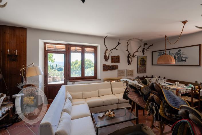 Image No.27-Ferme de 8 chambres à vendre à Cortona