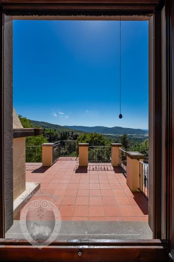 Image No.33-Ferme de 8 chambres à vendre à Cortona