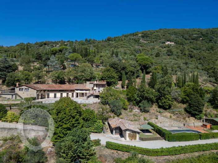 Image No.43-Ferme de 8 chambres à vendre à Cortona