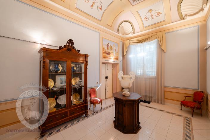 Image No.10-3 Bed Apartment for sale