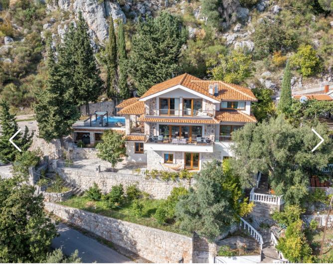 Image No.35-7 Bed Villa / Detached for sale