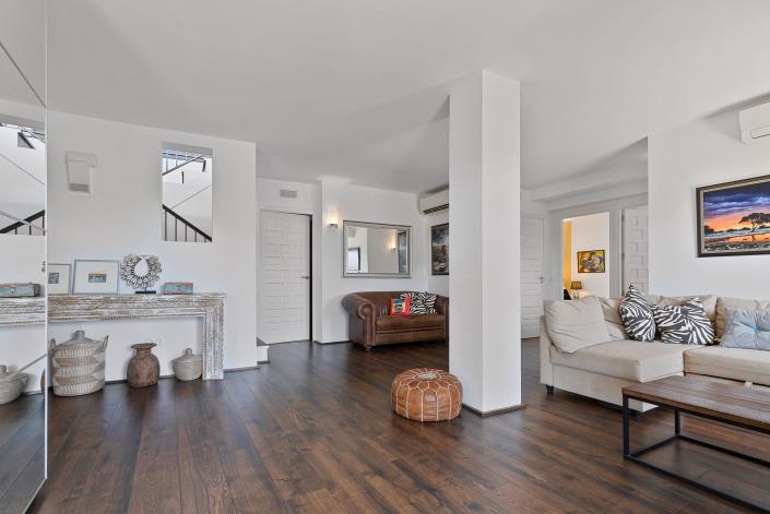 Image No.11-6 Bed House/Villa for sale