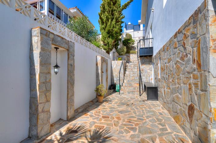 Image No.41-6 Bed House/Villa for sale