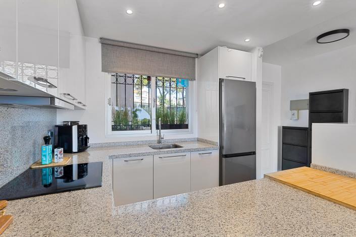 Image No.15-2 Bed Apartment for sale