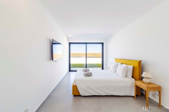 Image No.15-3 Bed Villa for sale