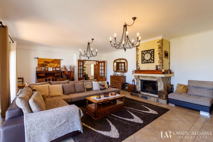 Image No.12-5 Bed Villa for sale