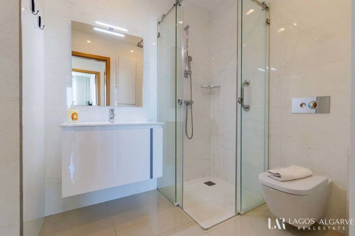 Image No.36-2 Bed Apartment for sale