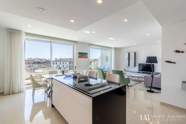 Image No.9-2 Bed Apartment for sale