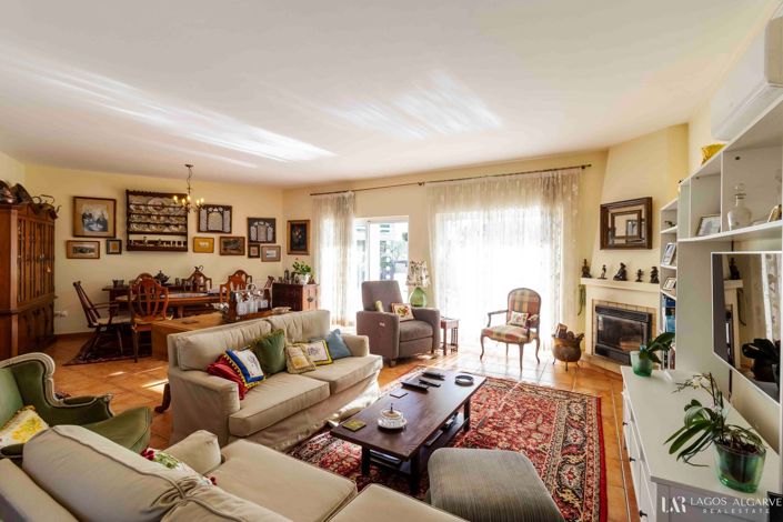 Image No.10-Villa de 4 chambres à vendre à Lagos