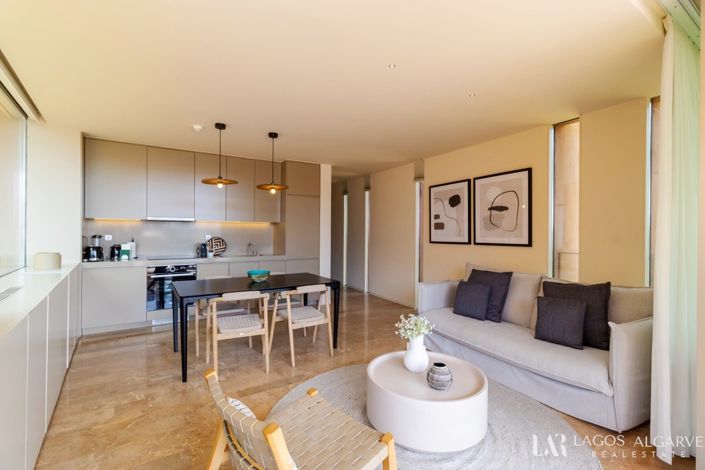 Image No.10-Appartement de 2 chambres à vendre à Meia Praia