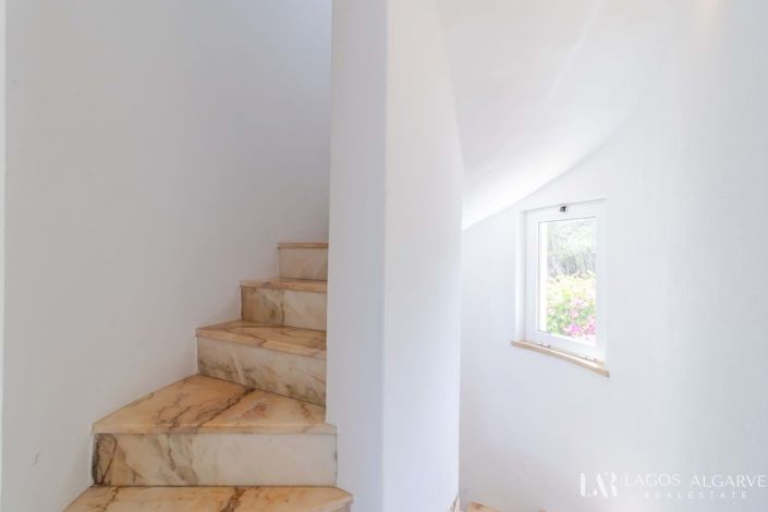 Image No.21-5 Bed Villa for sale