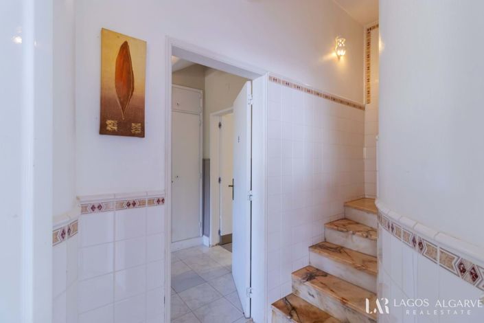 Image No.55-5 Bed Villa for sale