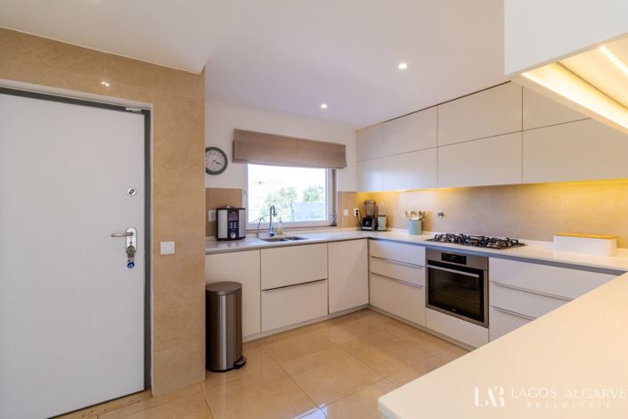 Image No.17-Villa de 4 chambres à vendre à Meia Praia