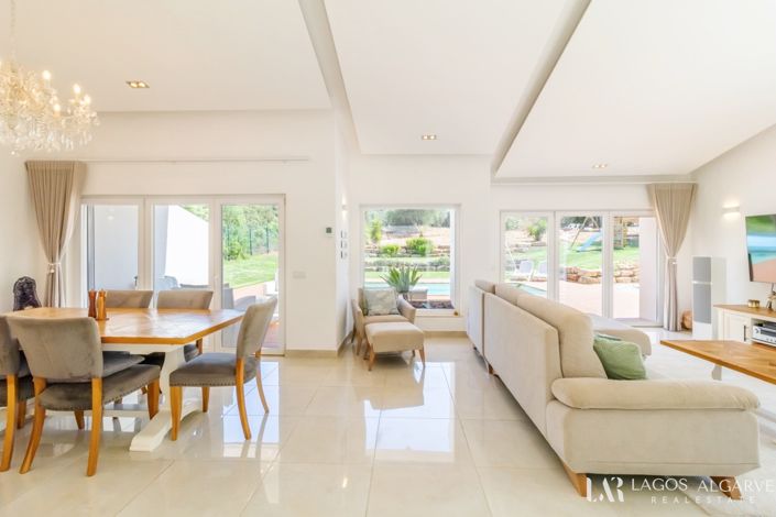 Image No.3-Villa de 4 chambres à vendre à Meia Praia