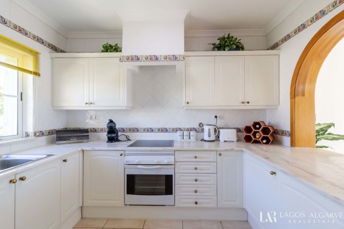 Image No.10-3 Bed Villa for sale