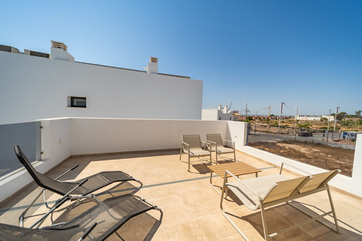 Image No.29-3 Bed Villa for sale