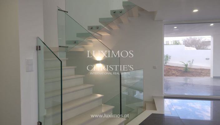 Image No.3-4 Bed Villa for sale