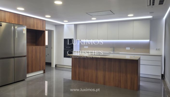 Image No.10-4 Bed Villa for sale