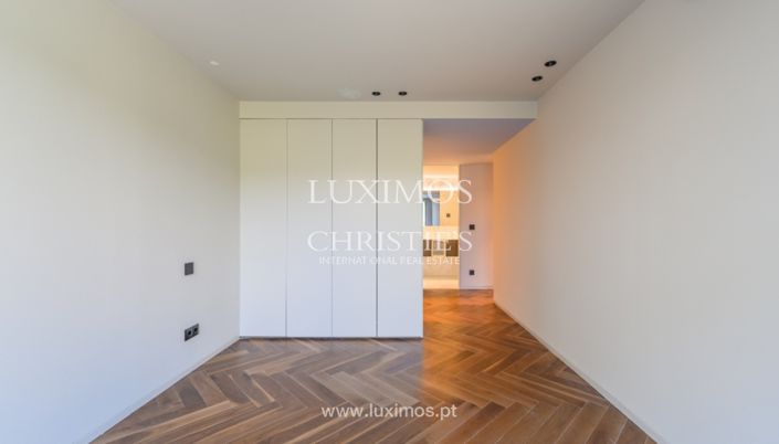 Image No.24-4 Bed Apartment for sale