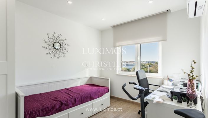 Image No.20-3 Bed Apartment for sale