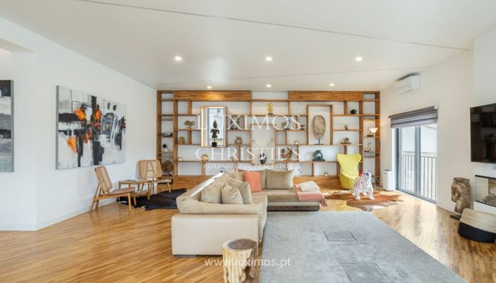 Image No.6-6 Bed Villa for sale