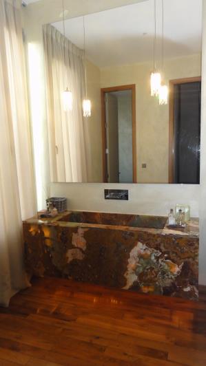 Image No.12-5 Bed Villa / Detached for sale