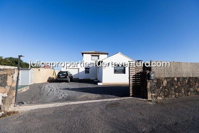 Image No.7-3 Bed Villa for sale