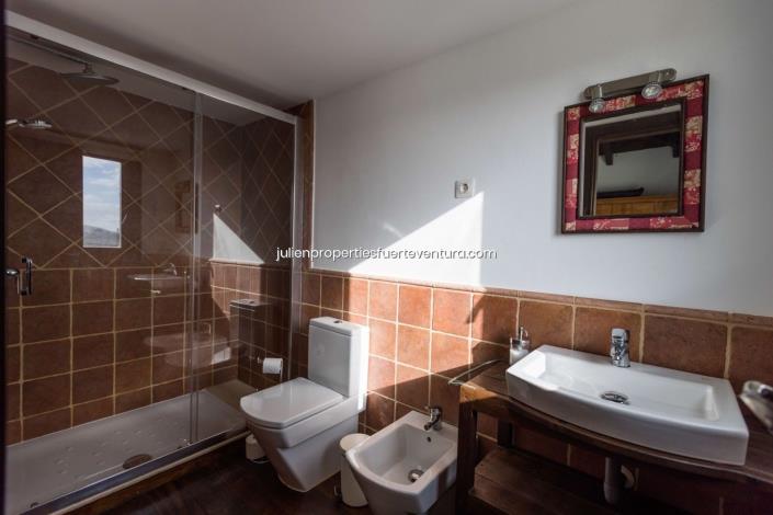 Image No.11-3 Bed Villa for sale