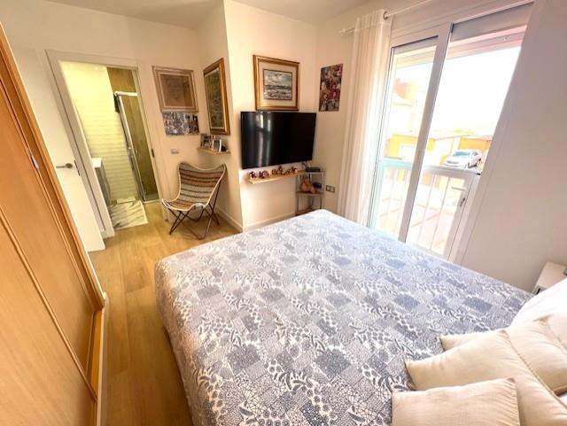 Image No.19-3 Bed Chalet for sale