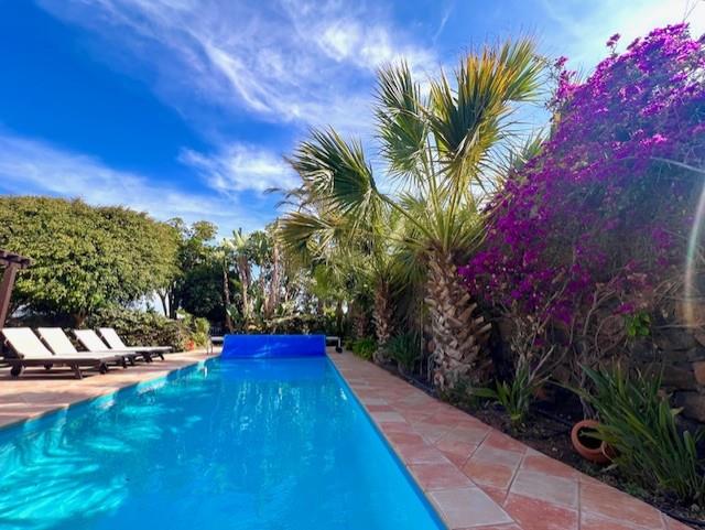 Image No.2-Chalet de 4 chambres à vendre à Villaverde