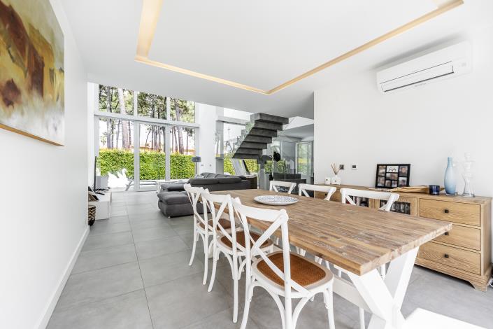 Image No.42-3 Bed Villa / Detached for sale