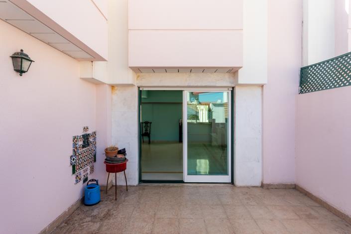 Image No.20-5 Bed Duplex for sale