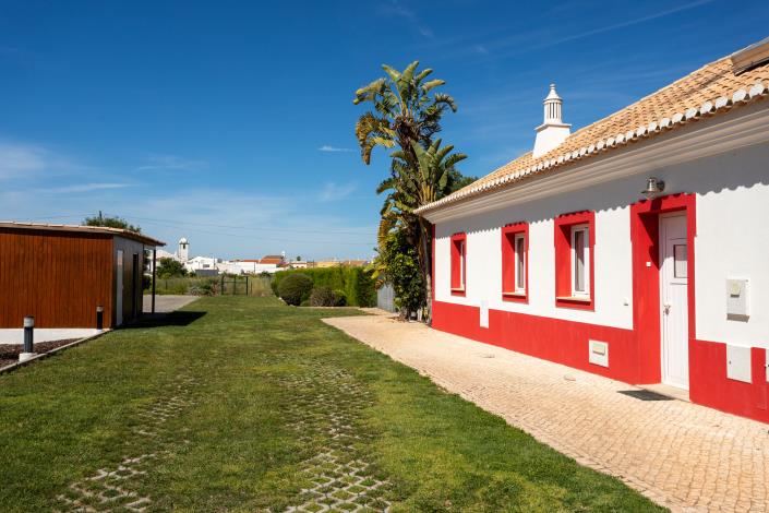 Image No.12-12 Bed Villa for sale