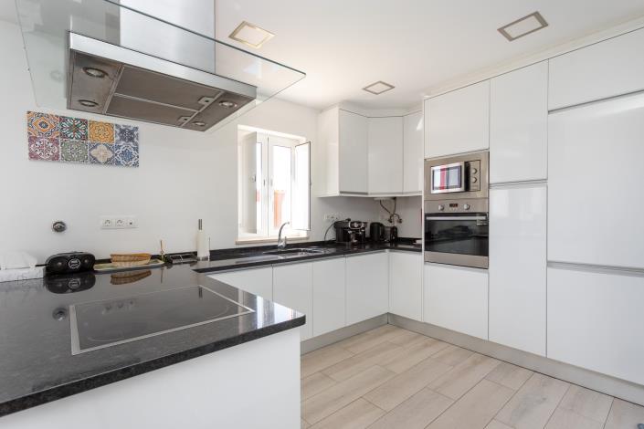 Image No.24-12 Bed Villa for sale