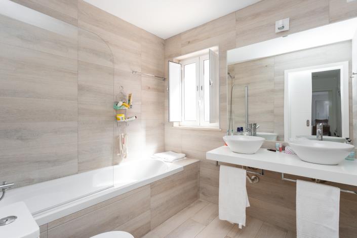 Image No.28-12 Bed Villa for sale