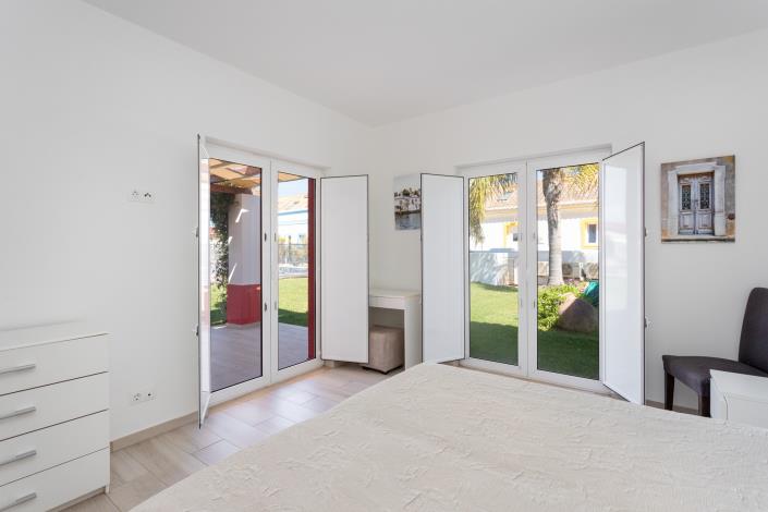 Image No.31-12 Bed Villa for sale