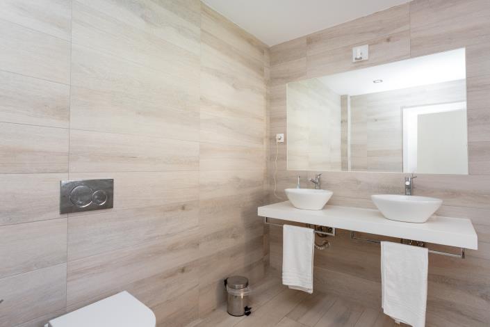 Image No.34-12 Bed Villa for sale