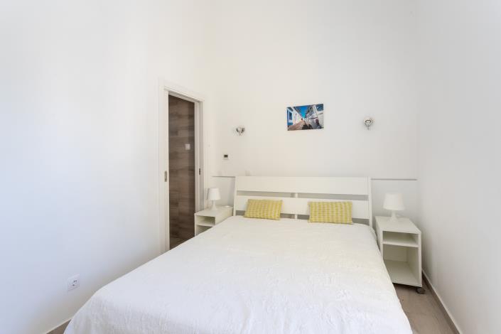 Image No.56-12 Bed Villa for sale