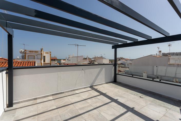 Image No.9-4 Bed Townhouse for sale