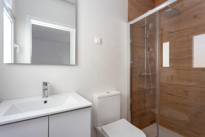 Image No.23-4 Bed Townhouse for sale