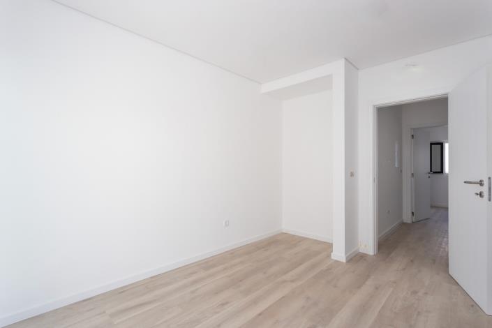 Image No.27-4 Bed Townhouse for sale