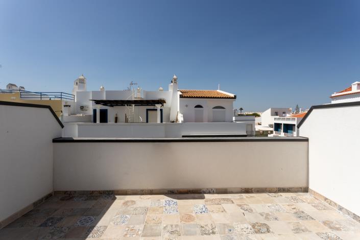 Image No.31-4 Bed Townhouse for sale