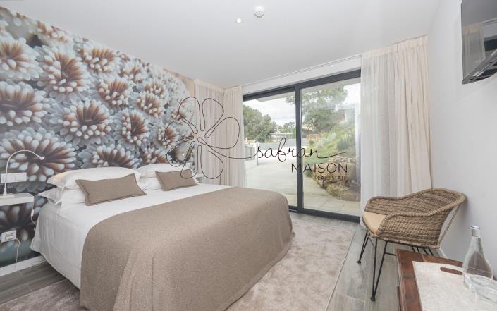 Image No.13-8 Bed Villa for sale