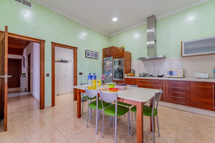 Image No.17-5 Bed Villa / Detached for sale