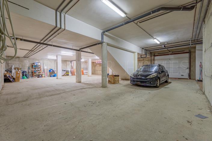 Image No.42-5 Bed Villa / Detached for sale