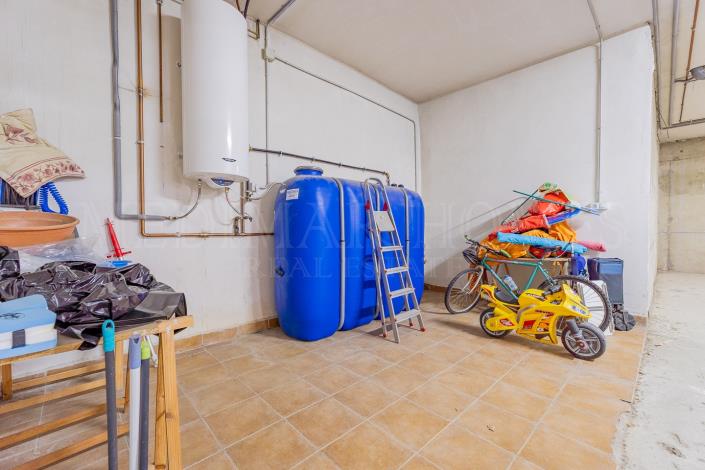 Image No.43-5 Bed Villa / Detached for sale